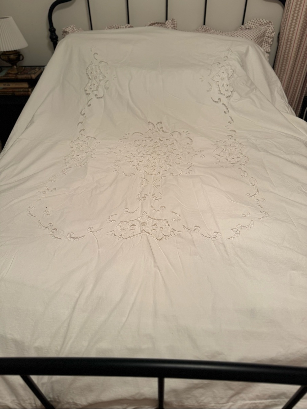 Vintage  |  IMPERIAL ELEGANCE / ShabbyWhite  Embroid scalloped edge Duvet Cover/